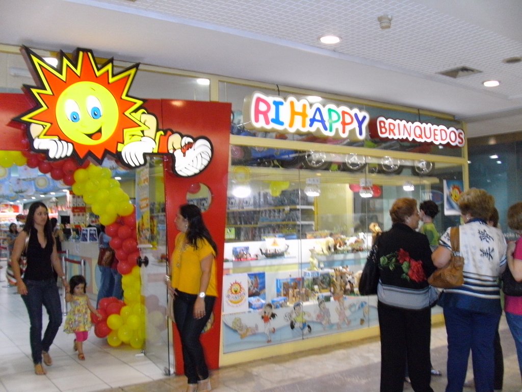 Fachada de uma loja Ri Happy no Shopping Recife, em imagem de arquivo de 2008